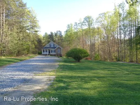 8741 A Fulp Rd, Stokesdale, NC 27357