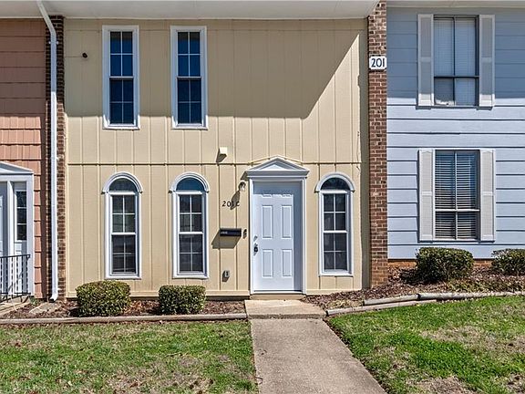 2nd image of 201 E Montcastle Dr Unit C