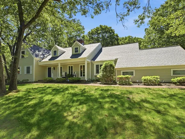 4 Waterview Lane, East Setauket, NY 11733