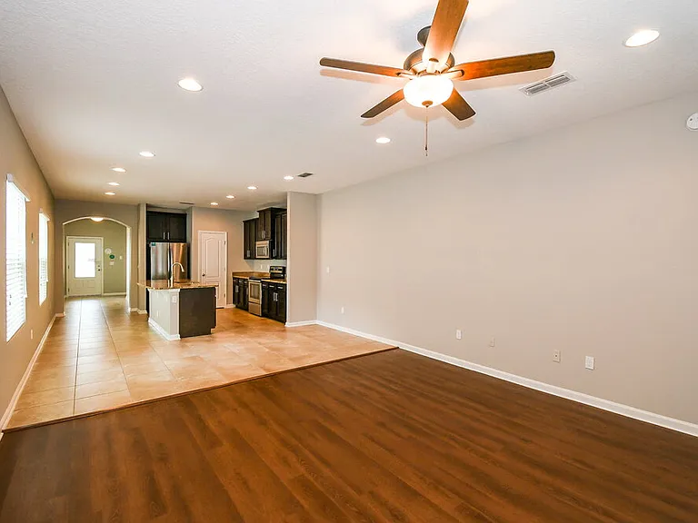 636 Drysdale Dr — Photo 4