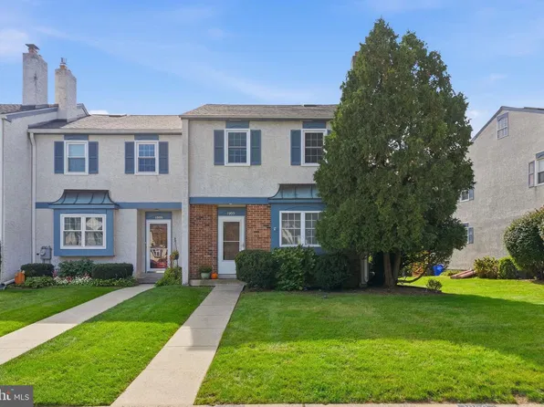 1909 Diane Cir, Phoenixville, PA 19460