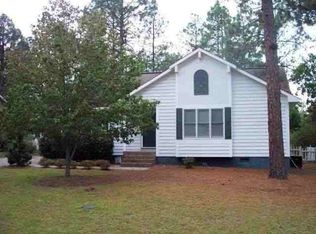 45 Longleaf Dr E, Pinehurst, NC 28374