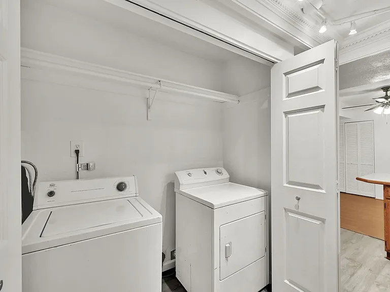 Shady Lane Apartments — Photo 24