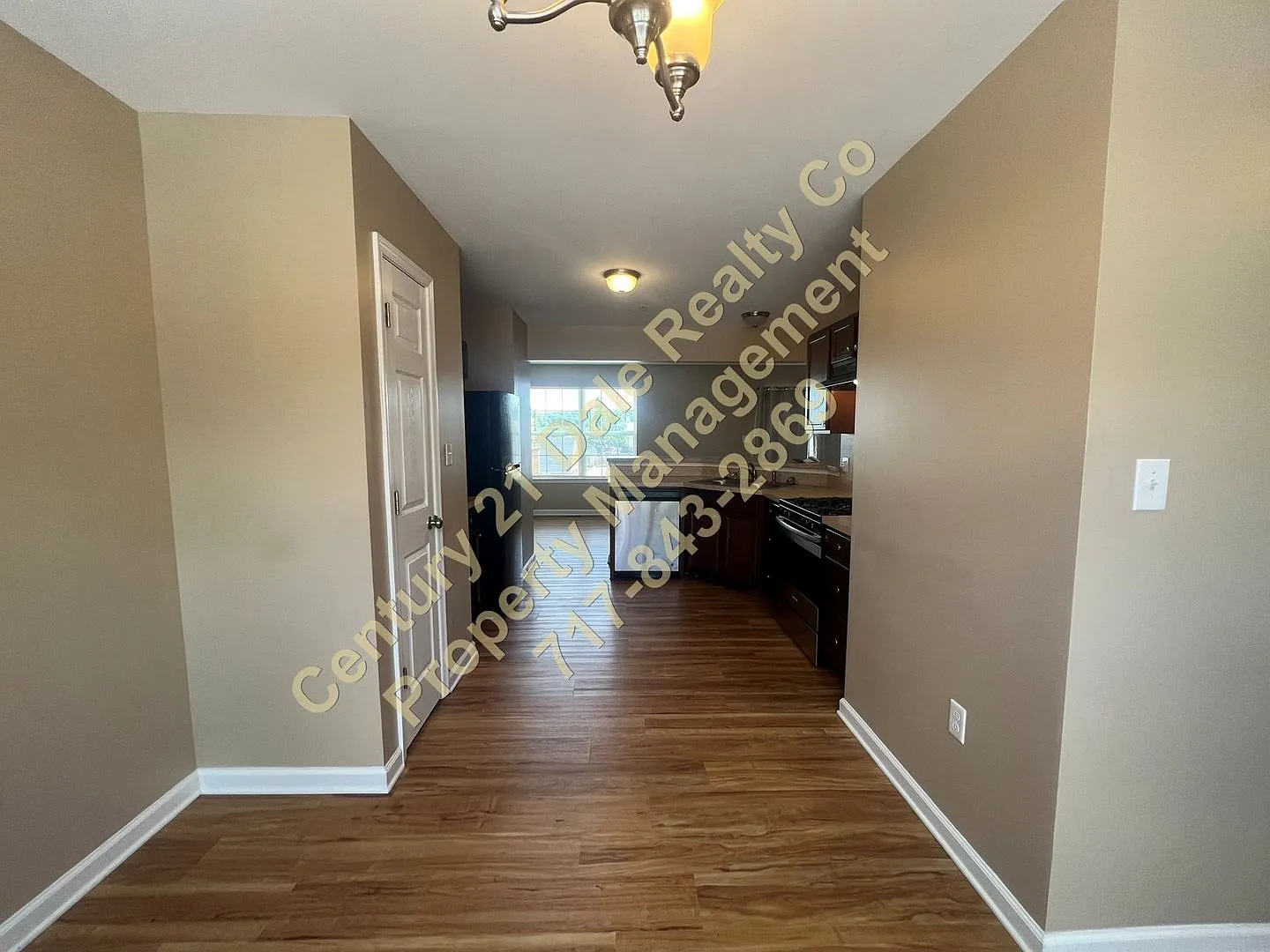 Beautiful 3 Bedroom Condo in Manchester PA — Photo 2