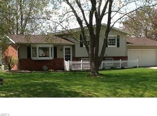 1140 Marigold St NW, Hartville, OH 44632