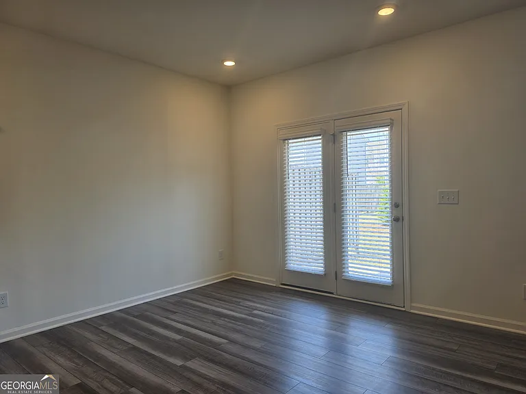 43 Rydal Way — Photo 3