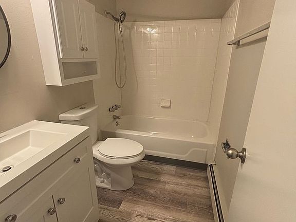 3rd image of 2901 Sage St APT 4