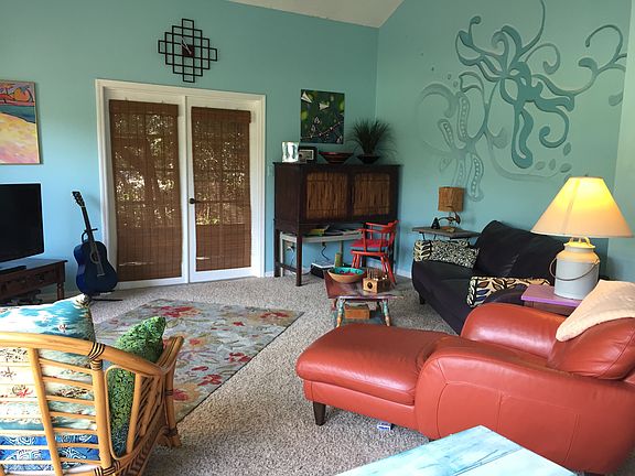 3rd image of 561 Terrace Dr