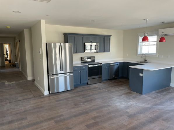 271 Main St #1, Bridgton, ME 04009
