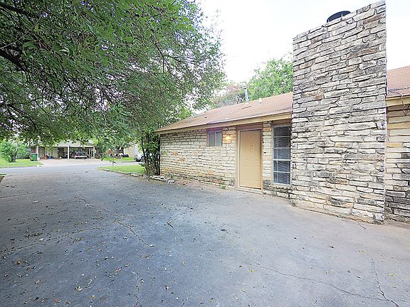 3rd image of 1206 Westcott Dr #A