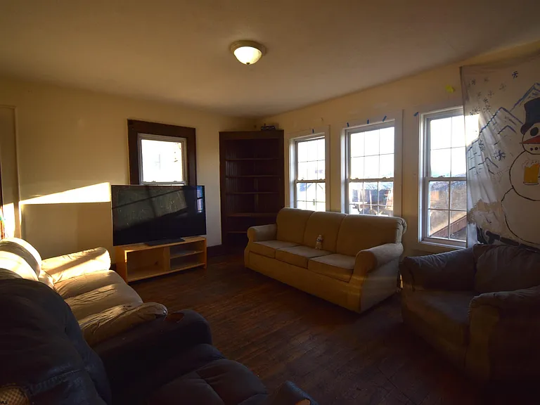 678 Spruce St — Photo 8