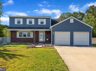 16 Brookside Dr, Sewell, NJ 08080