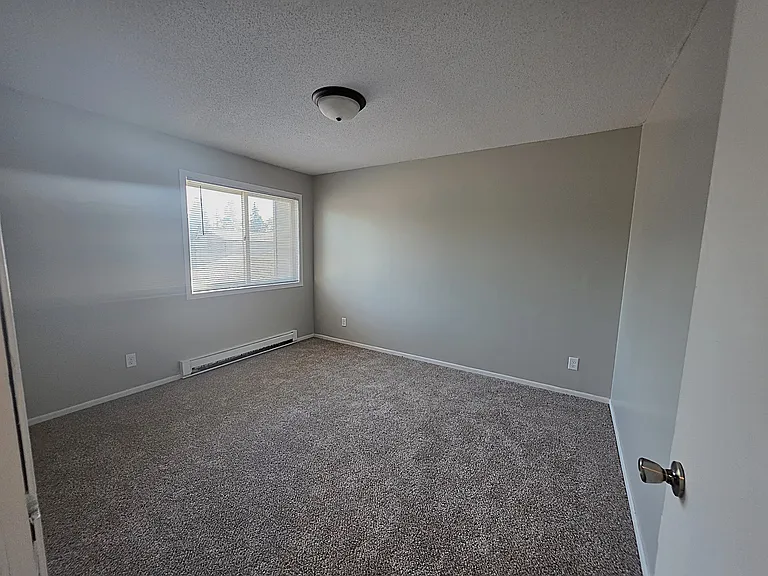 333 Odanah Ave #4C — Photo 18