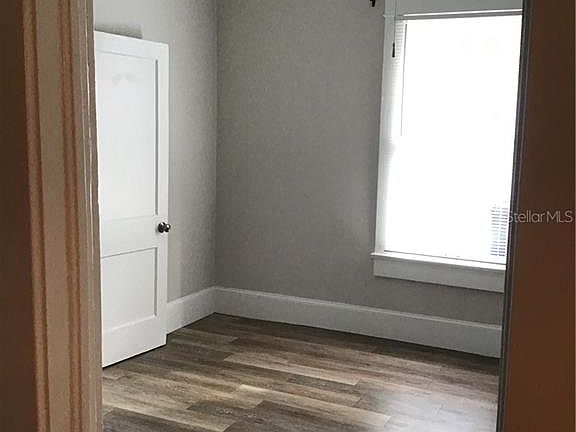 5th image of 2404 W Fig St
