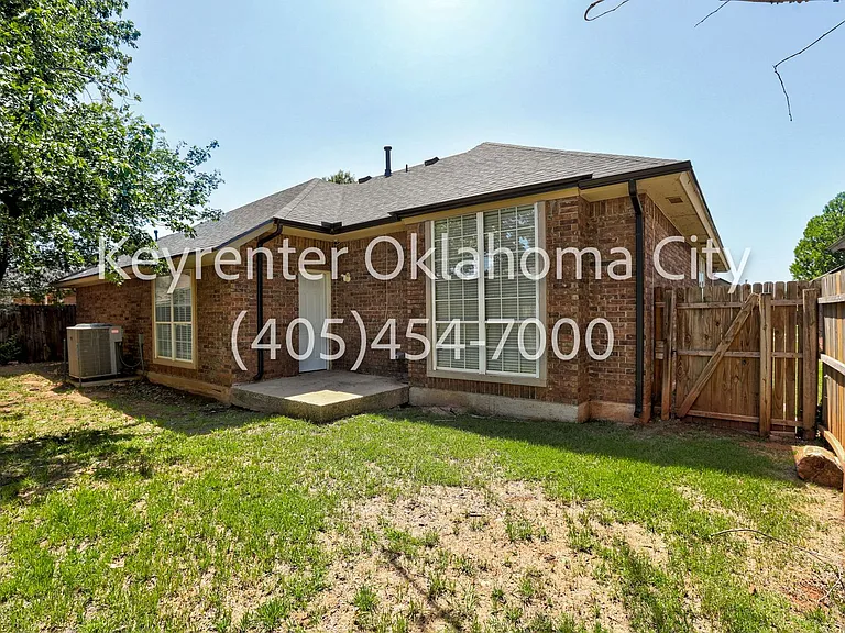 12100 Blueway Ave — Photo 42