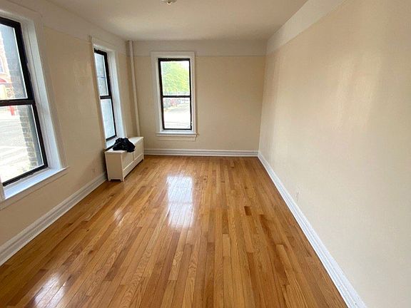 photo5051333560090339516