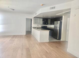 939 3/3 Palm Ave #408, West Hollywood, CA 90069
