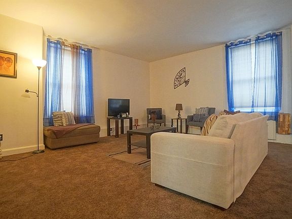 4th image of 140 Chestnut St APT 314