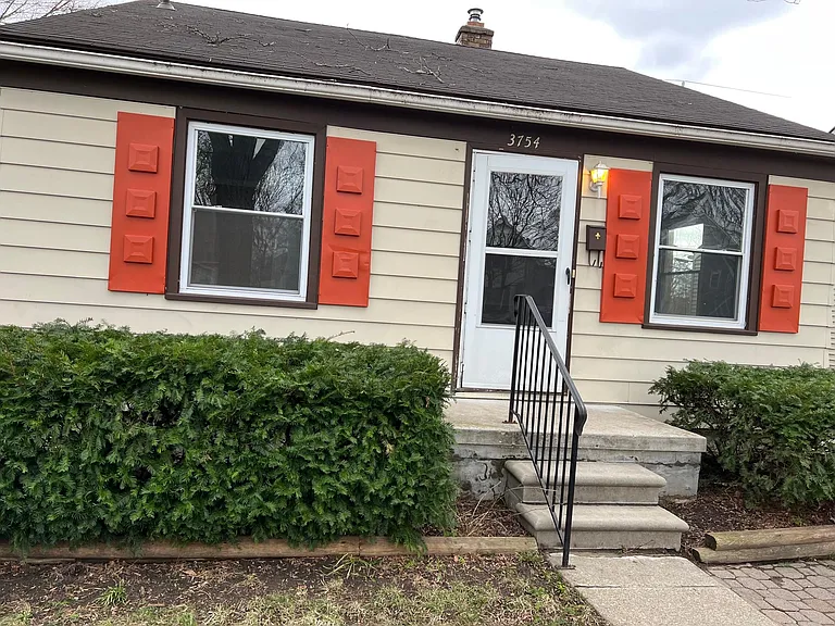 3754 Buckingham Ave — Photo 8
