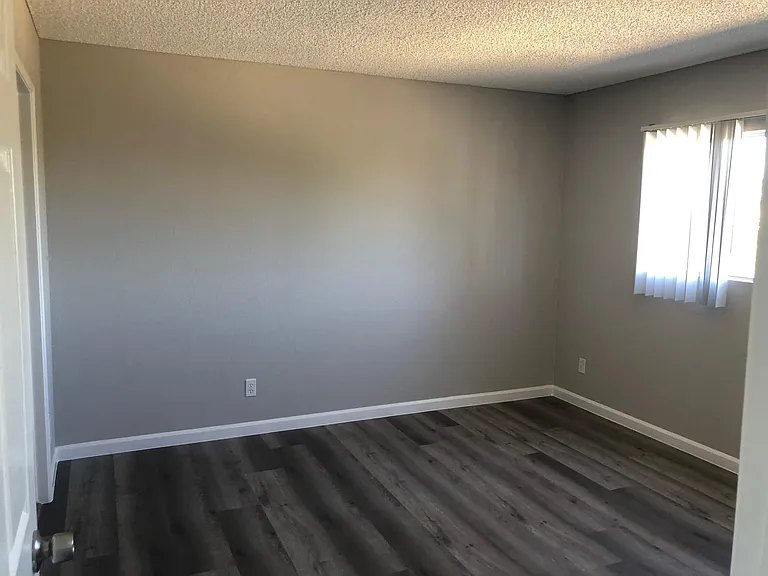 Lemarsh Apartments — Photo 7