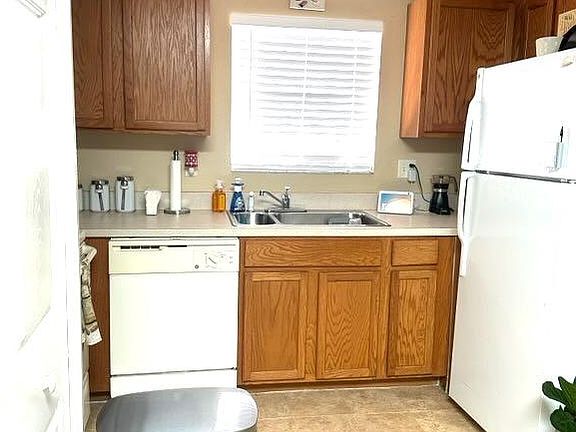 3rd image of 14767 Clarkson Dr #2