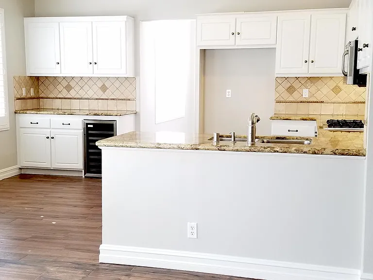 8804 E Crestview Ln — Photo 14