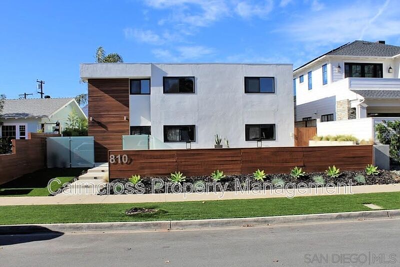 1st image of 810 G Ave #5