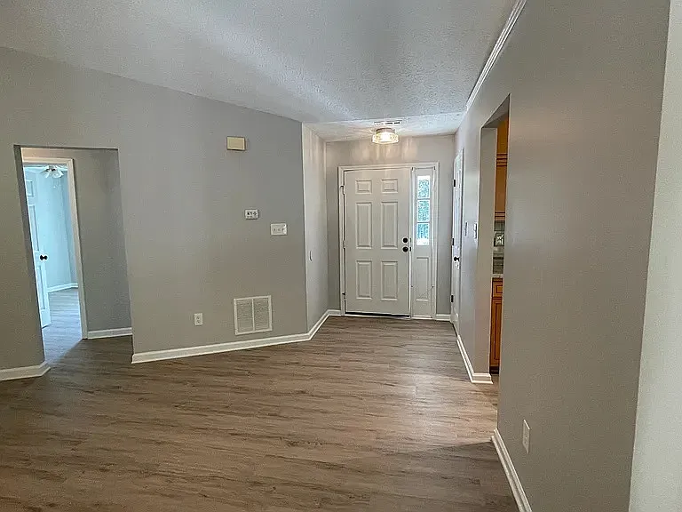 440 Cornwallis Way — Photo 2