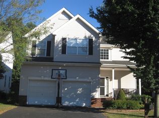 25 Hudnut Ln, Belle Mead, NJ 08502