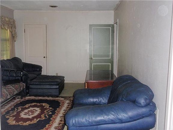 3rd image of 3963 E Whitehaven Park Cir