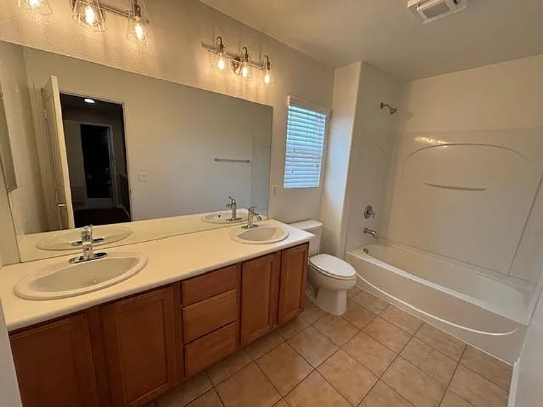 2684 Jade Tree St — Photo 10