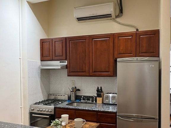 5th image of 378 3rd Ave APT 3B