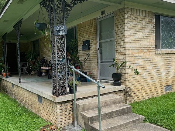 2nd image of 306 Rosetta St #306