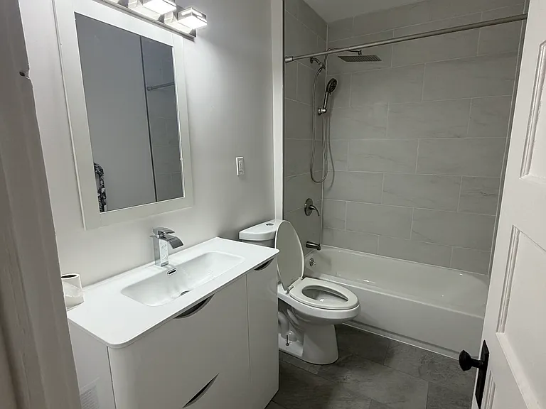 726 Amherst St #2 — Photo 2