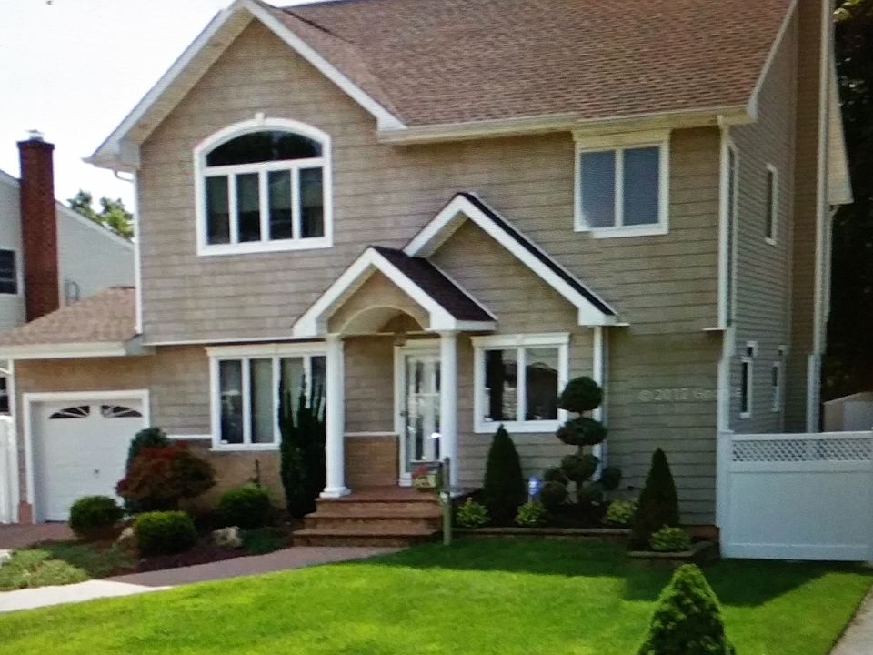 1st image of 18 Midlawn Dr