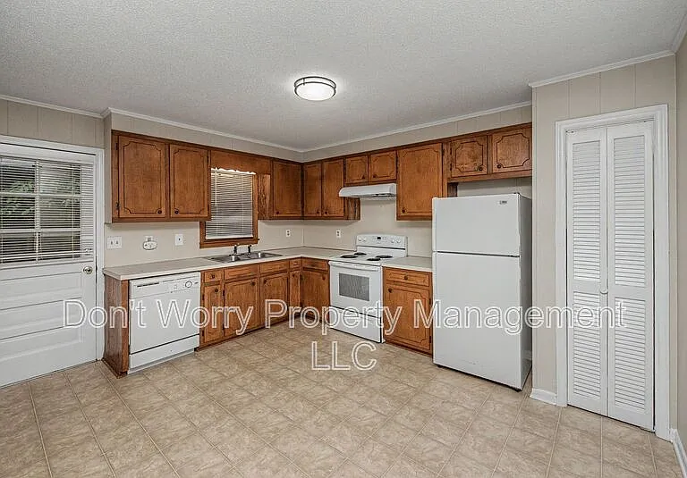 137 Crest Cir #B — Photo 4