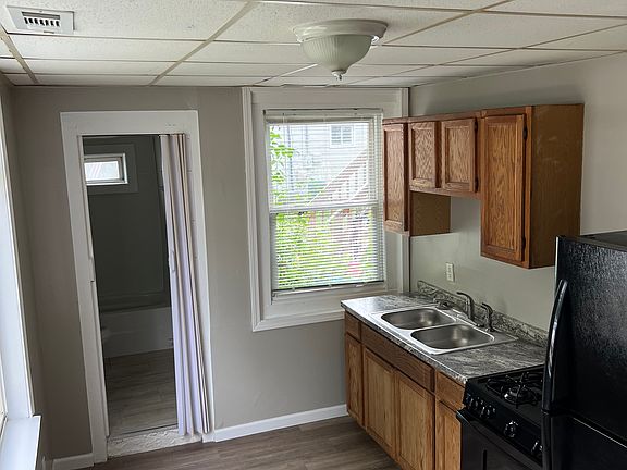 5th image of 619 Market St #1