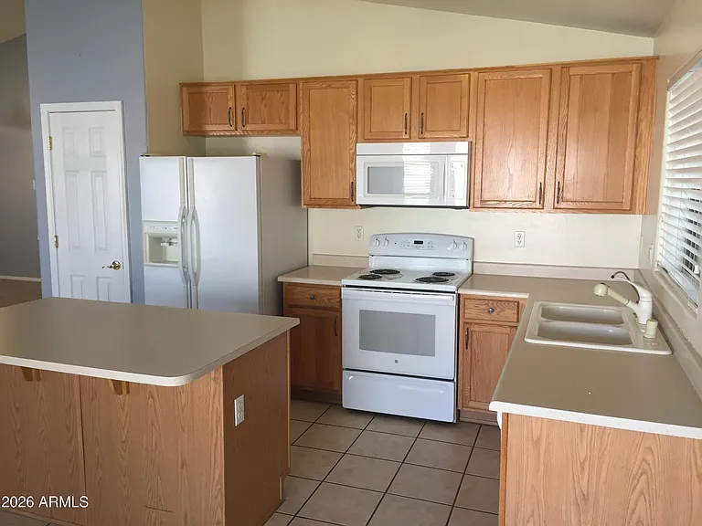 12710 W Earll Dr — Photo 2