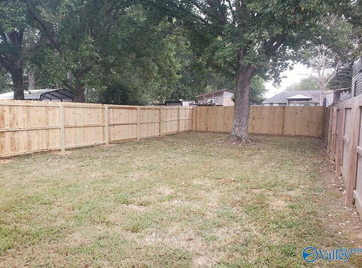 3 bed, 2.0 bath, 1148 sqft, $1,395 — Photo 2