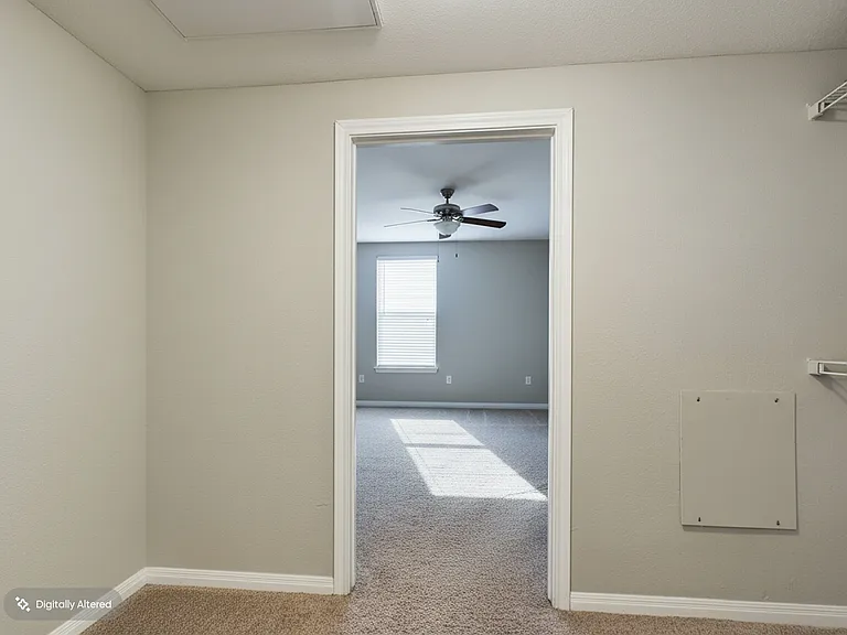 2502 Leon St #100 — Photo 8