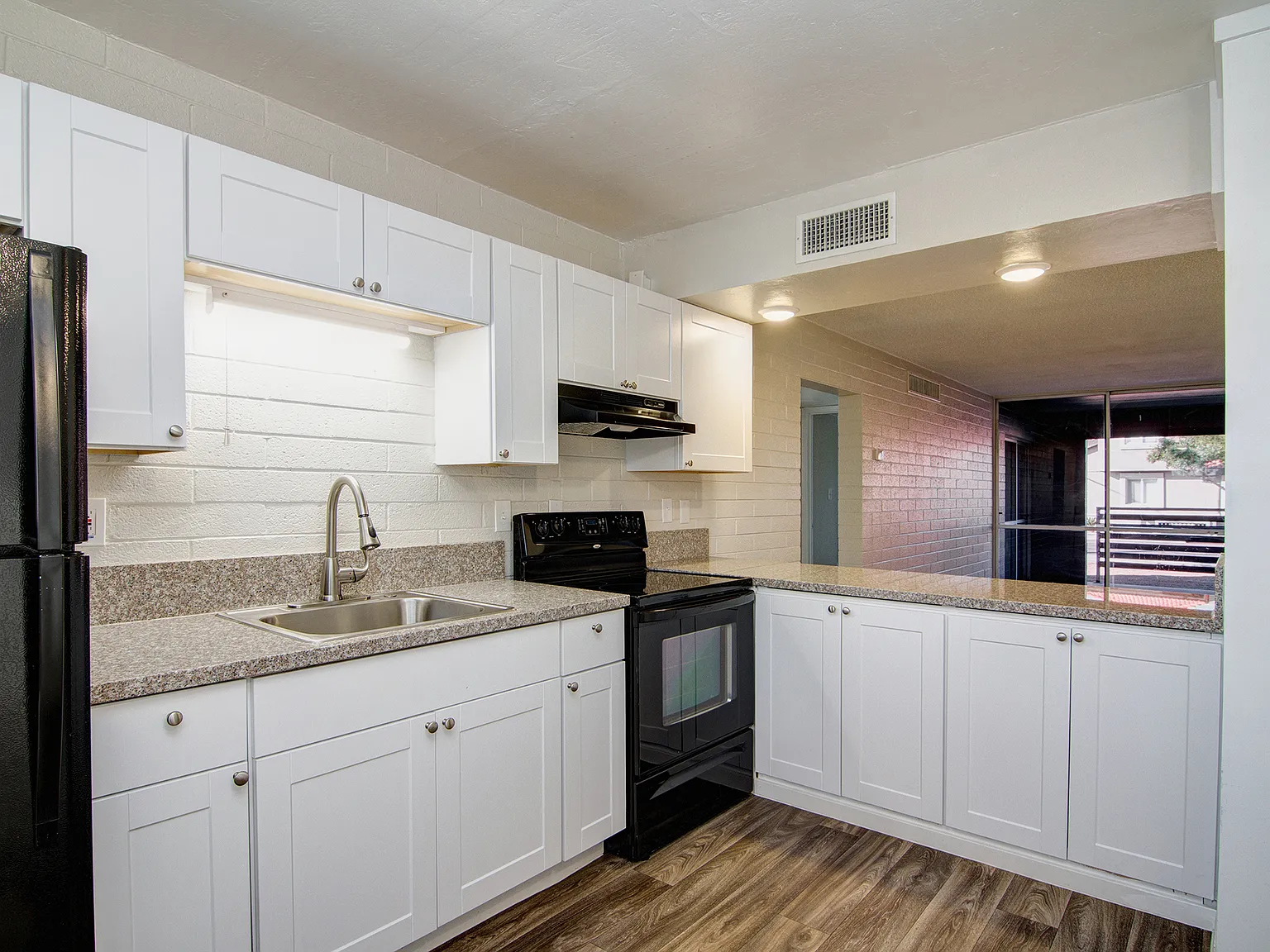 Revere Apartments - 08 — Photo 4