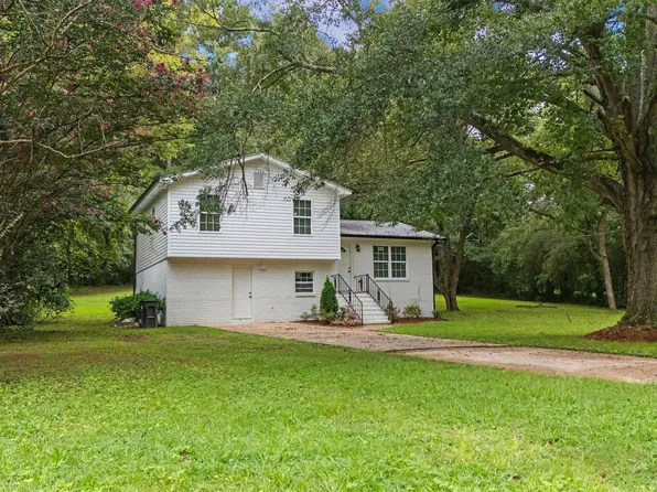 111 Oliver St, Pelham, AL 35124