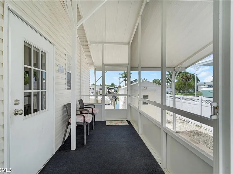 701 Coral Dr — Photo 35