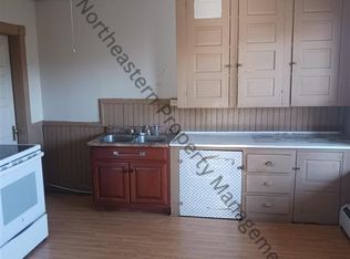 425 Cumberland St #3R, Rumford, ME 04276