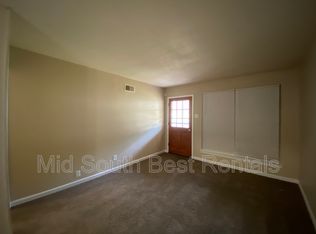 1030 University St, Memphis, TN 38107