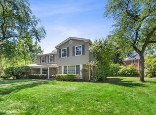 35 Cody Ln, Deerfield, IL 60015