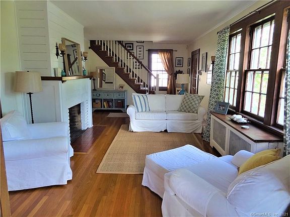 2nd image of 395 Courtland Ave