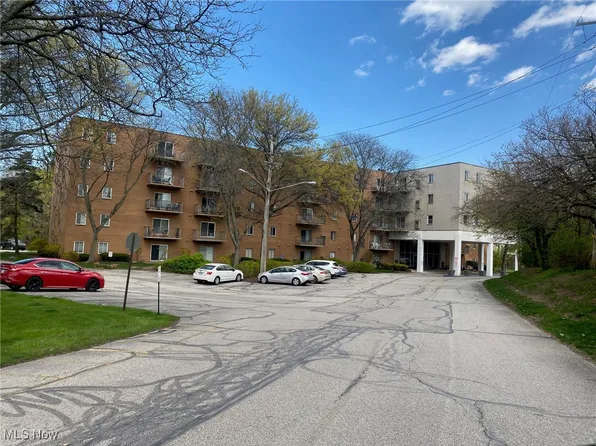 3675 Clague Rd, North Olmsted, OH 44070