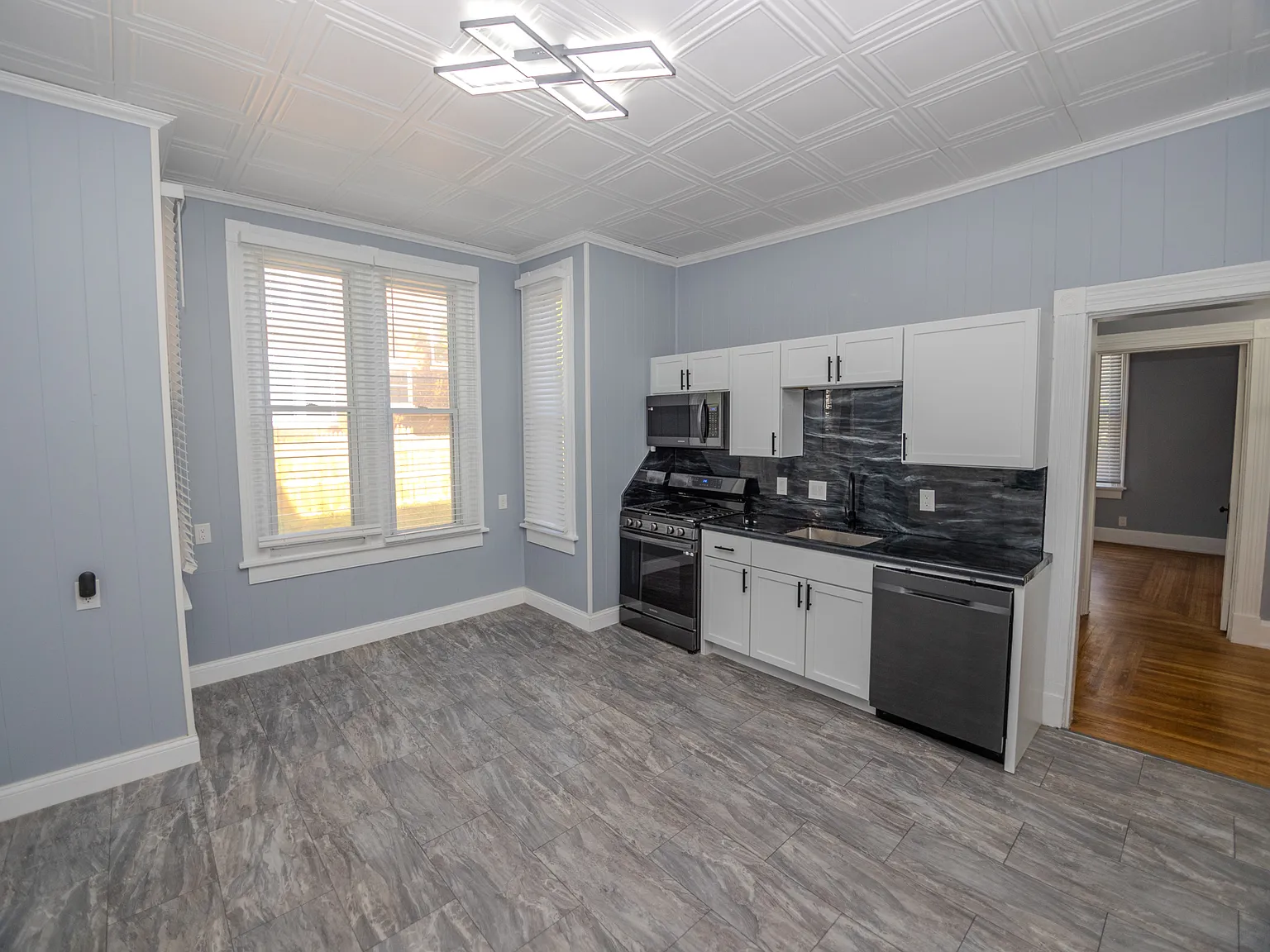 2 bed, 1110 sqft, $1,790 — Photo 3