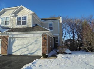 956 Highgate Ln, Grayslake, IL 60030